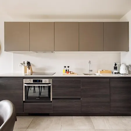 Charles Hope Leeds Apartment