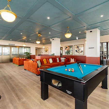 Charles Hope * 利兹